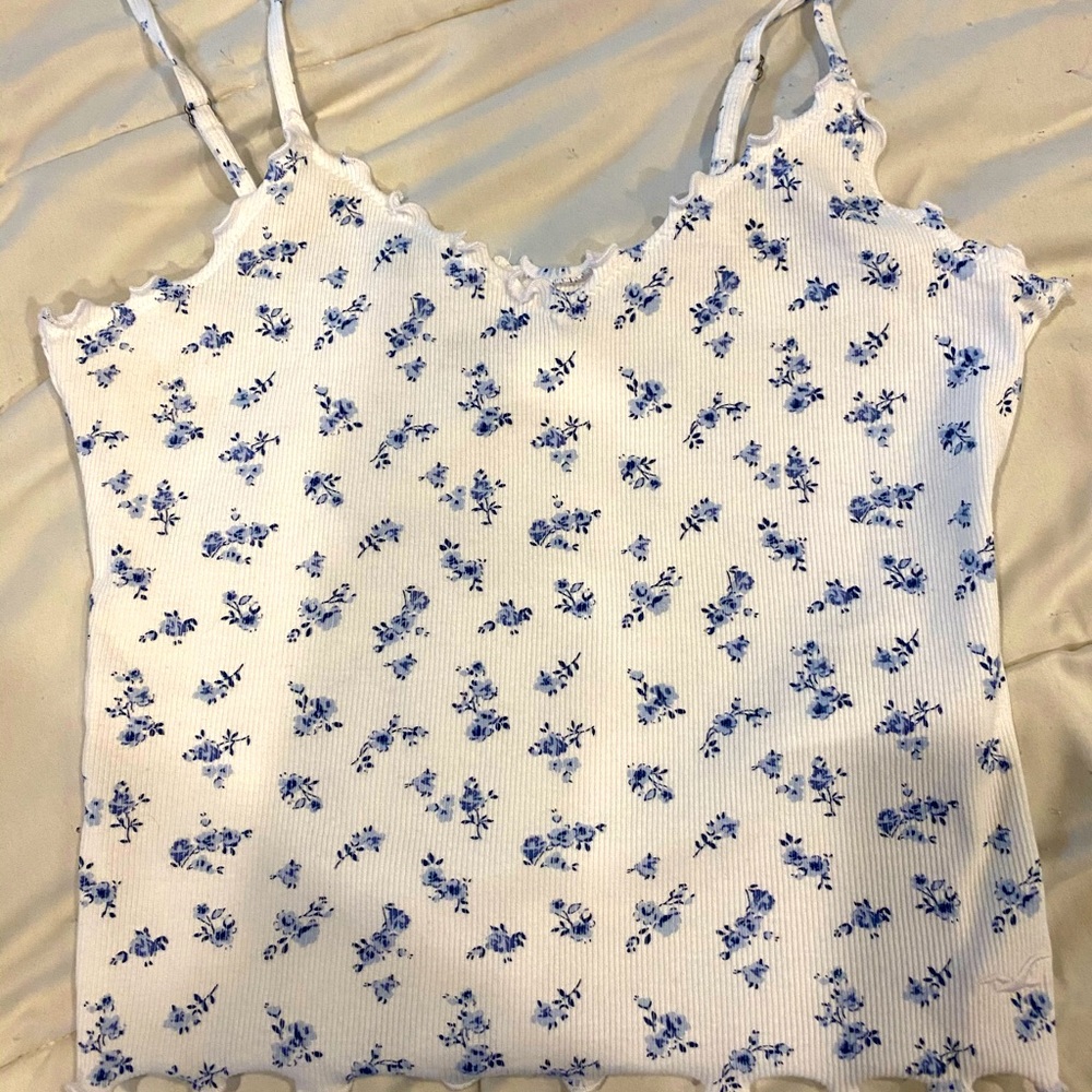 Hollister floral pattern tanktop